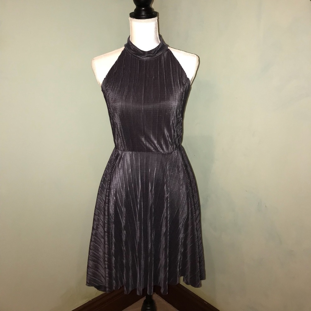 3/$50 🎉 Missguided Pleated Dress 👗